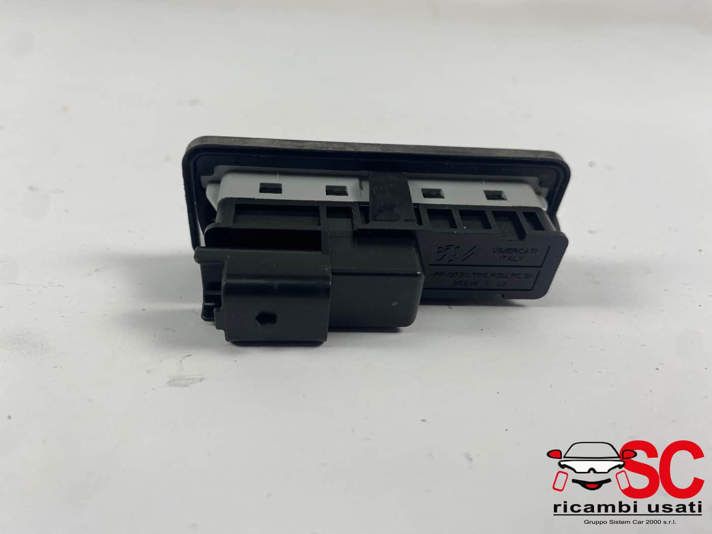 PULSANTE APERTURA PORTELLONE POSTERIORE PEUGEOT 3008 Serie 9676028380 (16>23)