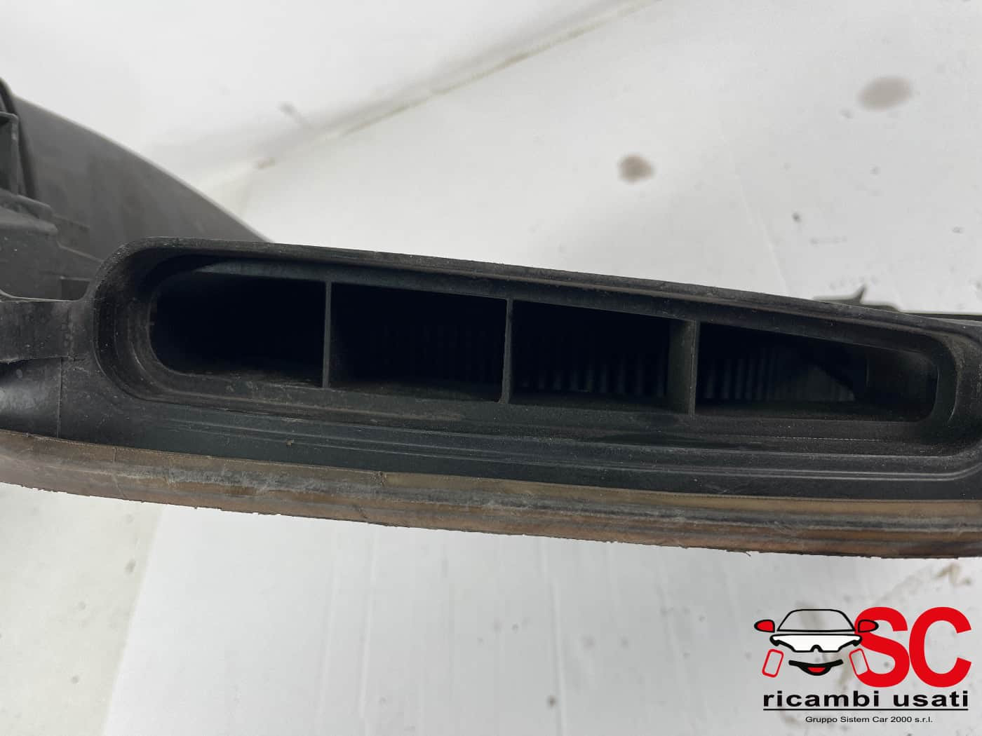 13717811027 BOX SCATOLA FILTRO ARIA BMW X3 2° Serie diesel