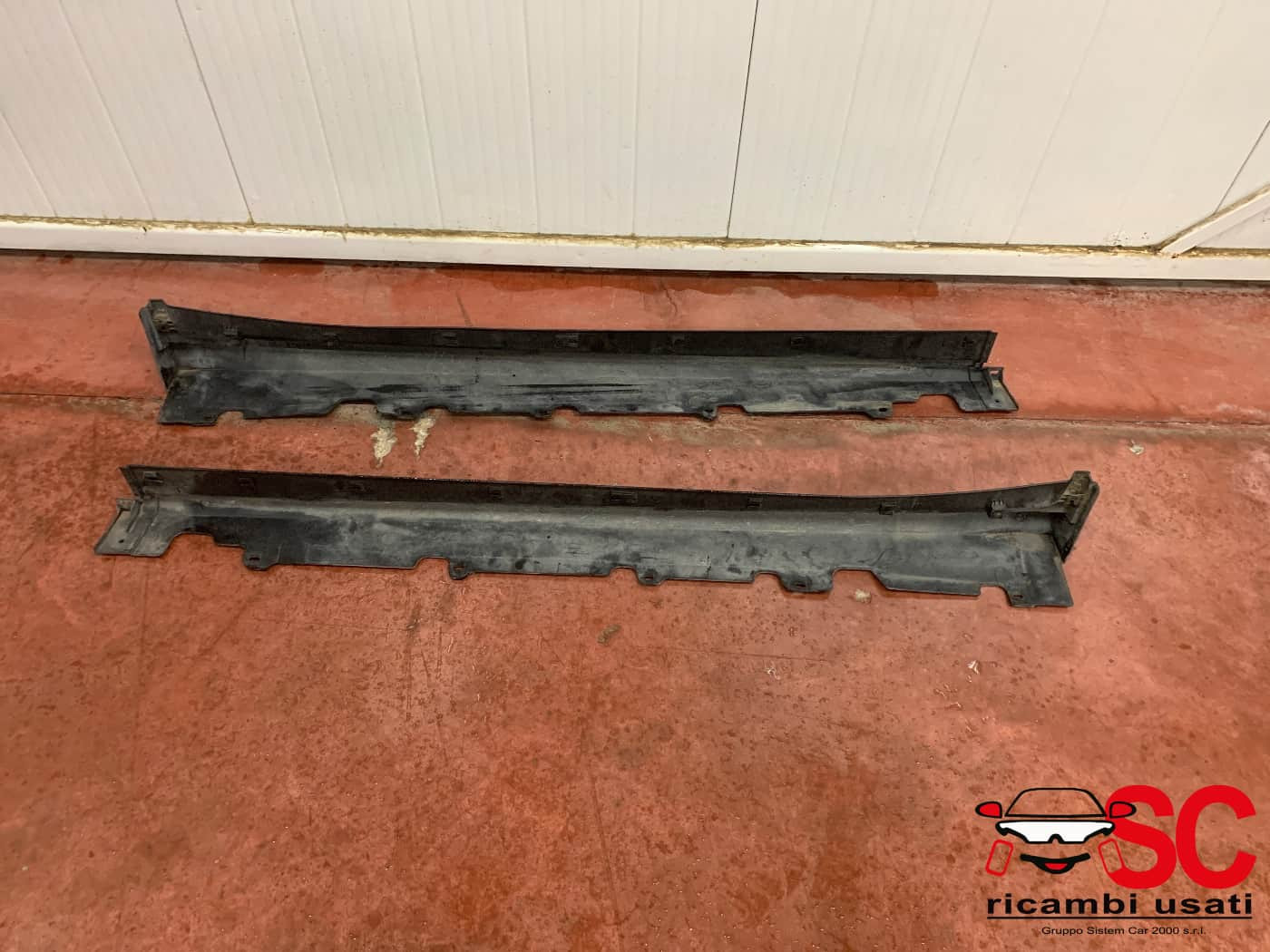 COPPIA SOTTOPORTA DESTRA E SINISTRA FIAT 500 X Serie 735572236 (15>)