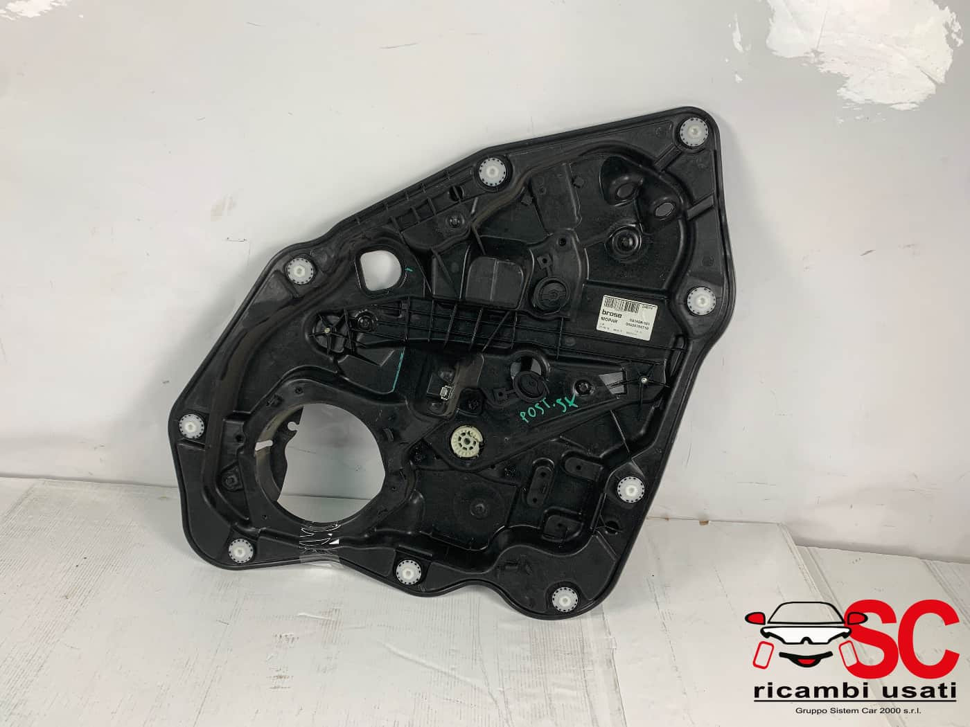 MECCANISMO ALZAVETRO POST. SX FIAT 500 X Serie 52070471 (15>)