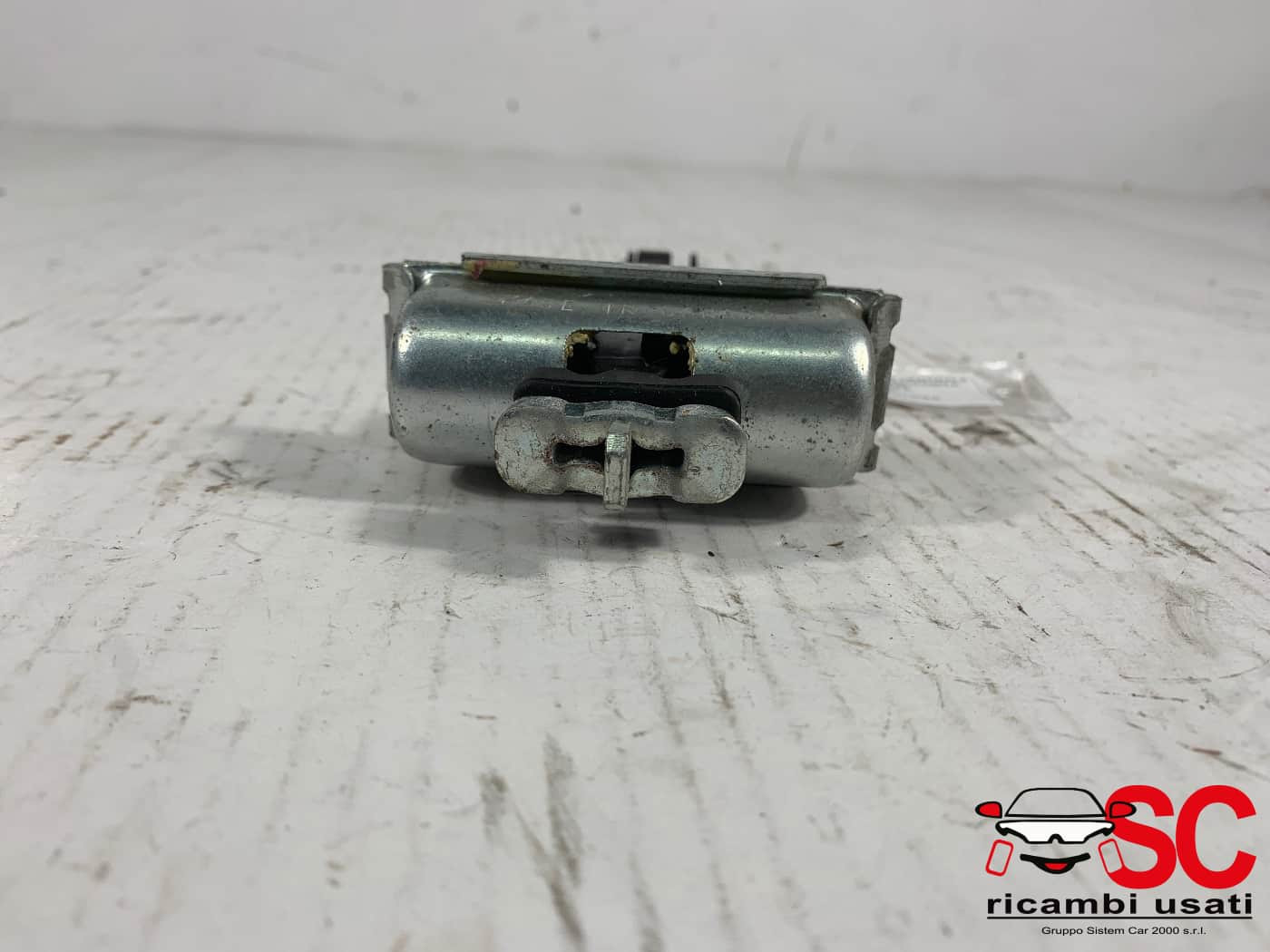 TIRANTE FERMO PORTA ANT. DX JEEP Cherokee 6° Serie K68103030AD (13>)