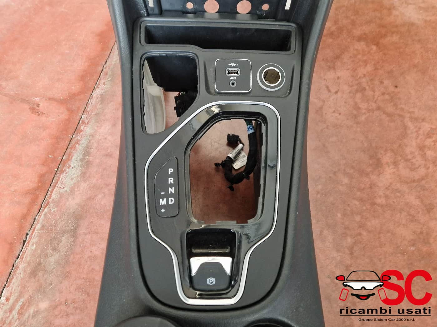 TUNNEL CONSOLLE CENTRALE JEEP Cherokee 6° Serie (13>)