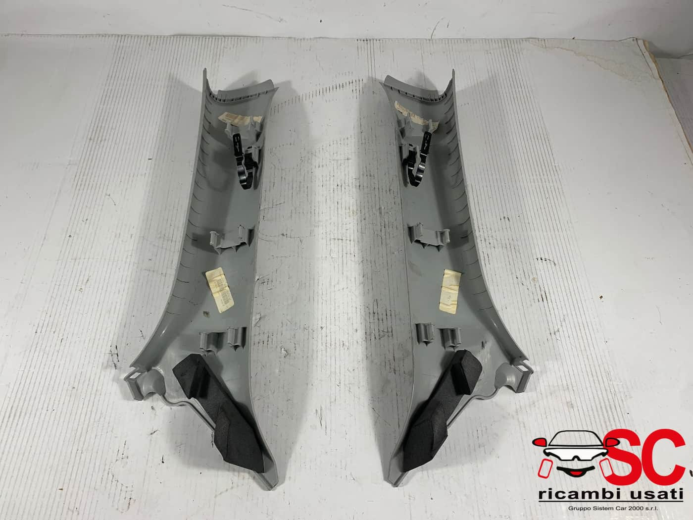 RIVESTIMENTO MONTANTE ANTERIORE SX E DX JEEP Cherokee 6° Serie (13>)