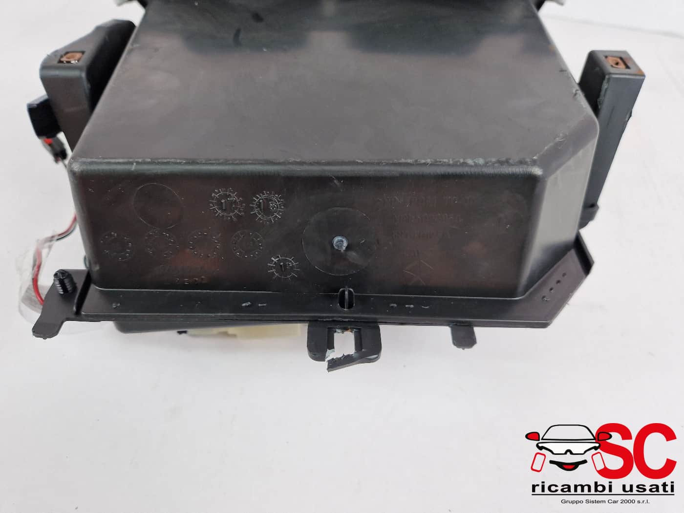VANO PORTAOGGETTI JEEP Cherokee 6° Serie 68154571AA (13>)