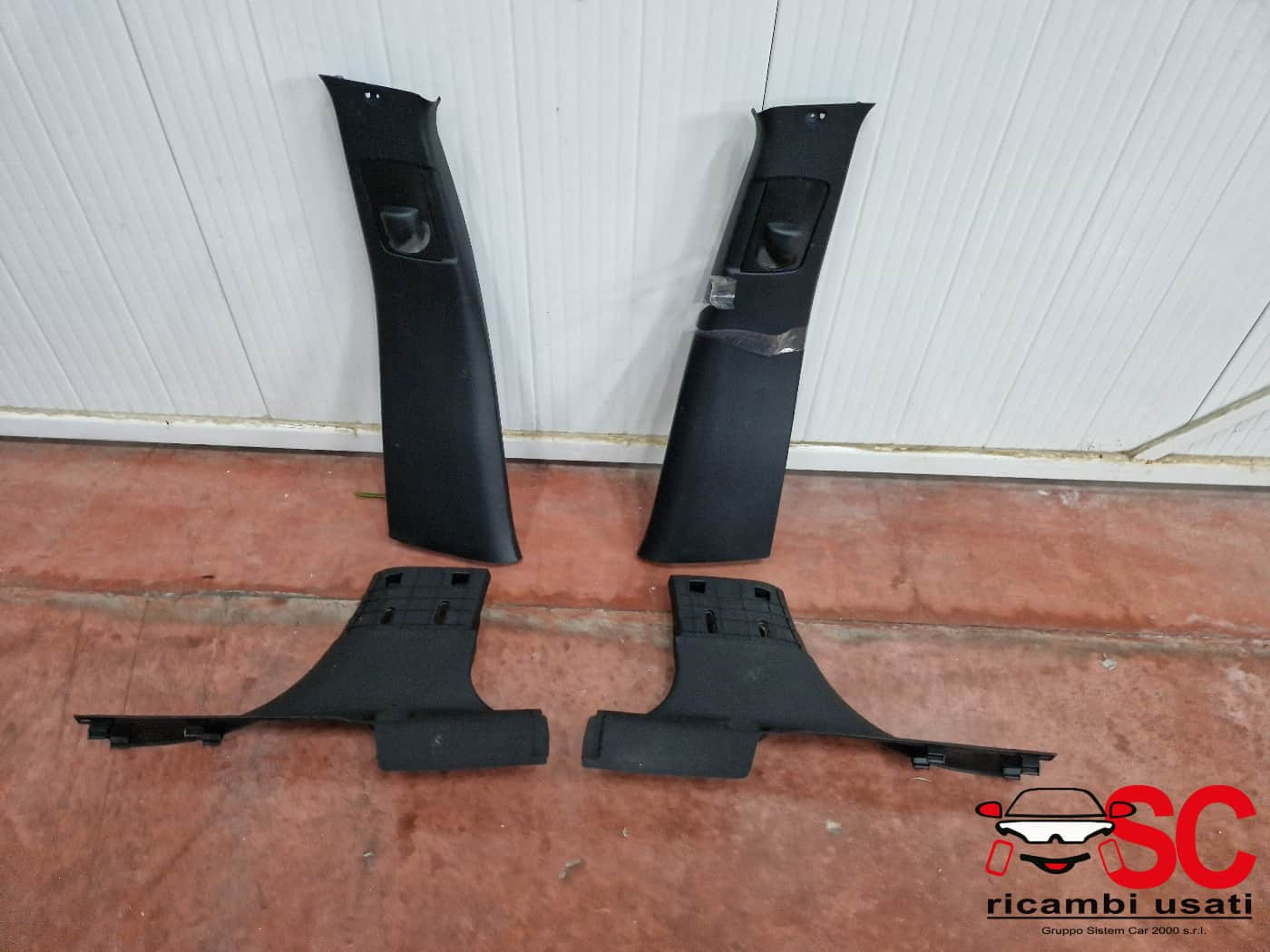 RIVESTIMENTO MONTANTE CENTRALE JEEP Cherokee 6° Serie (13>)