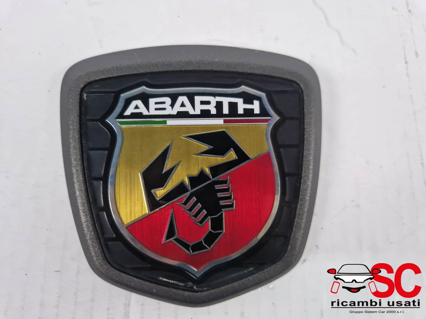 STEMMA FREGIO LOGO ABARTH 595 Serie (12>19)