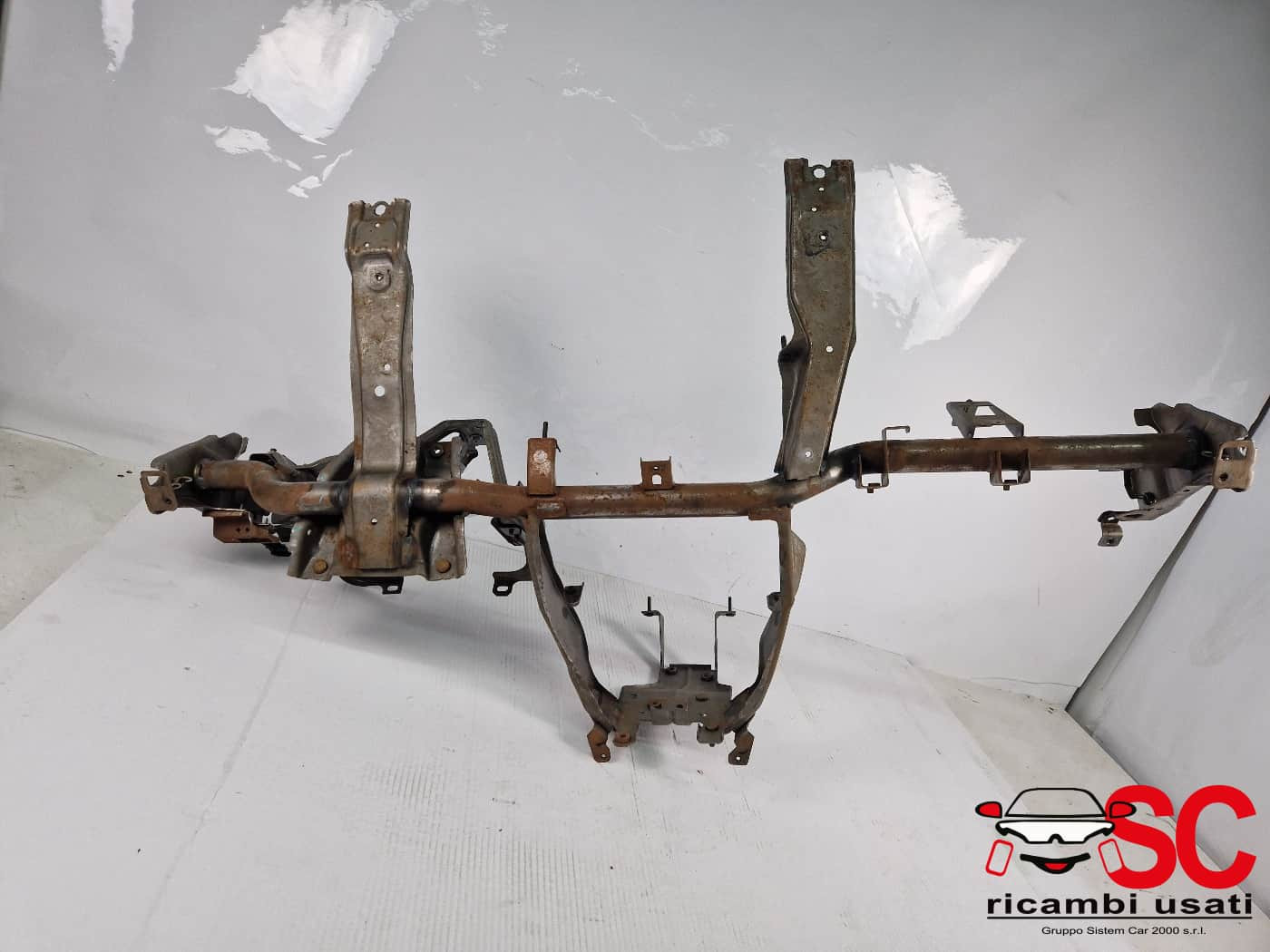 TRAVERSA SOTTOCRUSCOTTO ABARTH 595 Serie 52009331 (12>19)