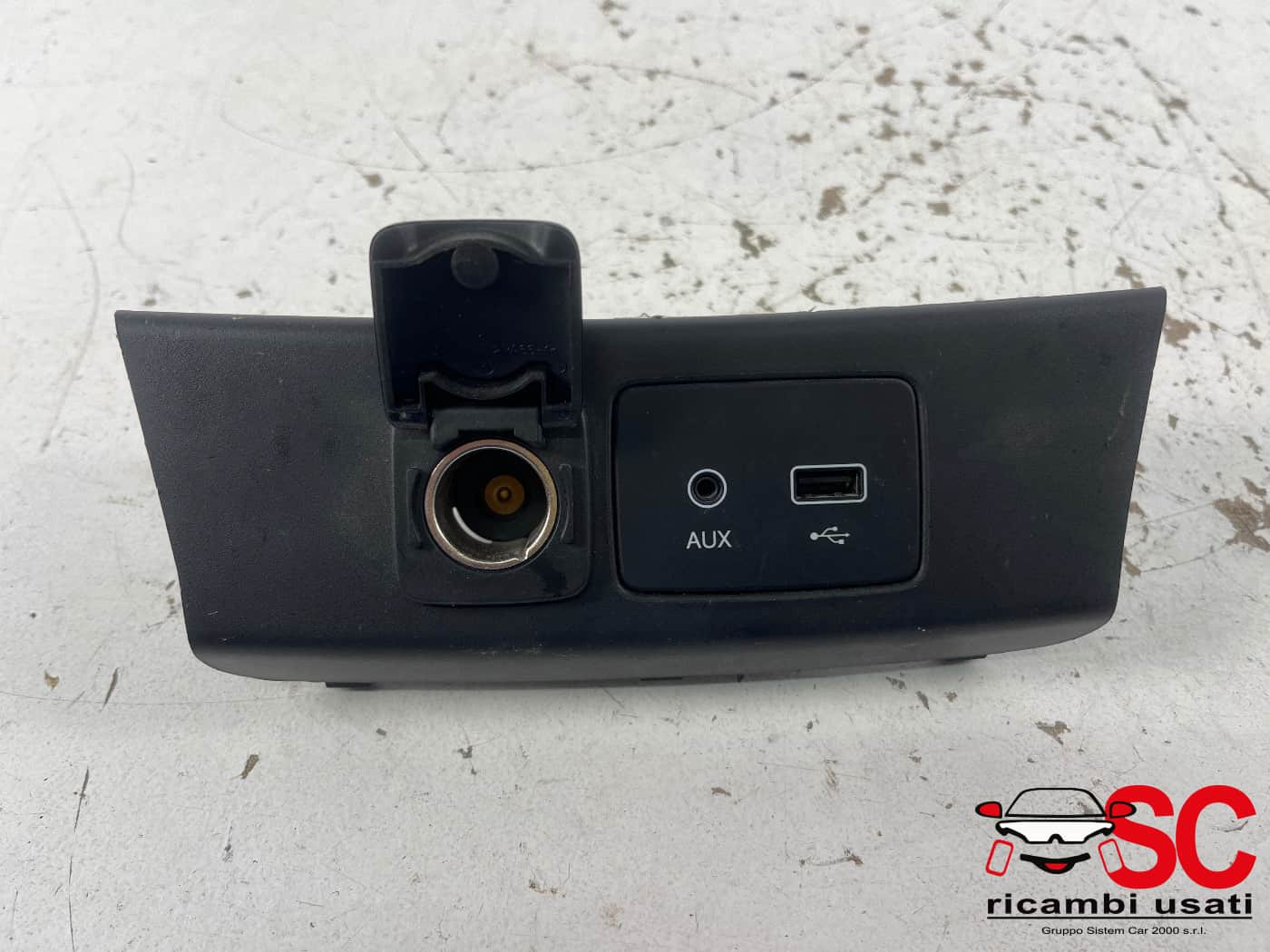 INTERFACCIA PRESA USB/INGRESSO AUX FIAT Tipo Serie (357) Berlina 735658281 (16>20)