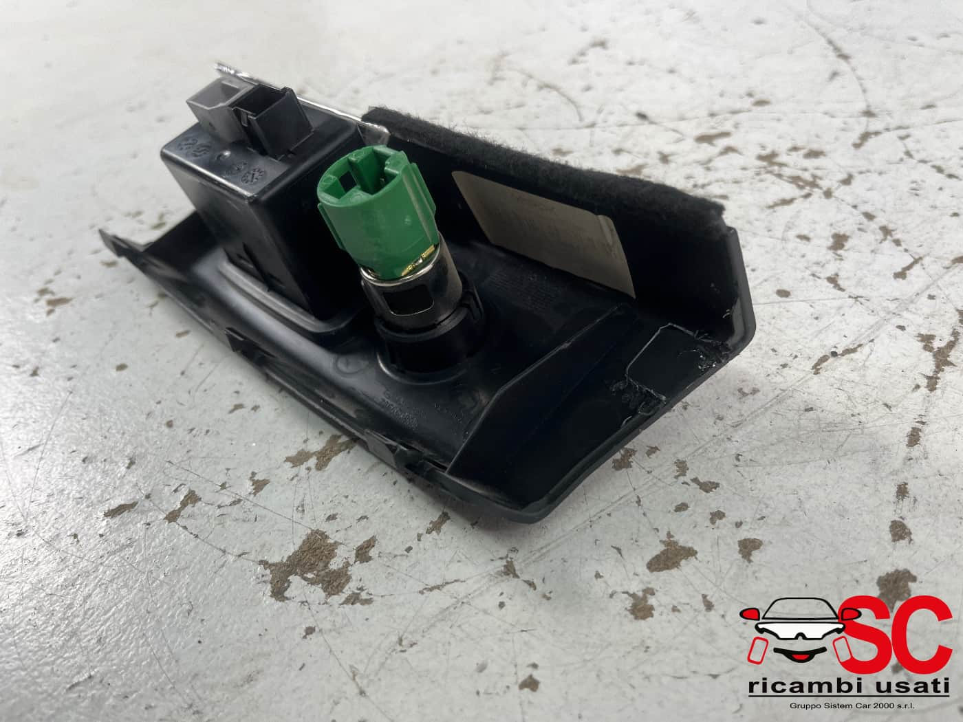 INTERFACCIA PRESA USB/INGRESSO AUX FIAT Tipo Serie (357) Berlina 735658281 (16>20)
