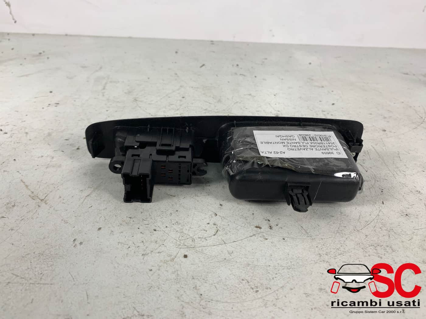 PULSANTE ALZAVETRO POSTERIORE DESTRO NISSAN Qashqai 2° Serie 25411BR00A (10>13)