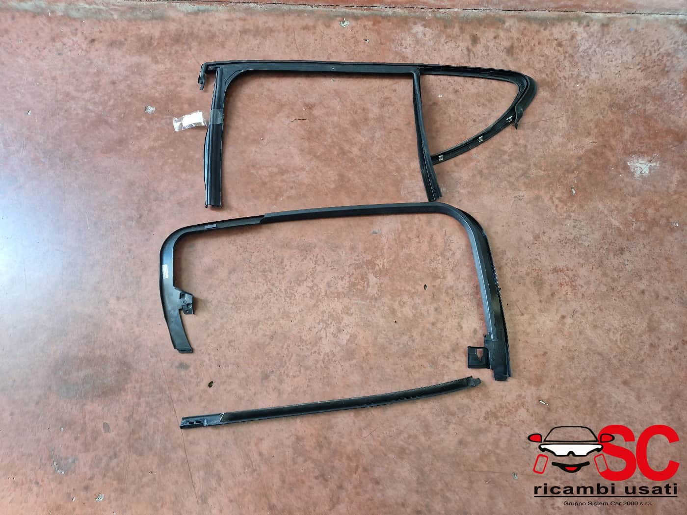 GUARNIZIONE PORTIERA POSTERIORE DESTRA ALFA ROMEO Tonale Serie (22>)