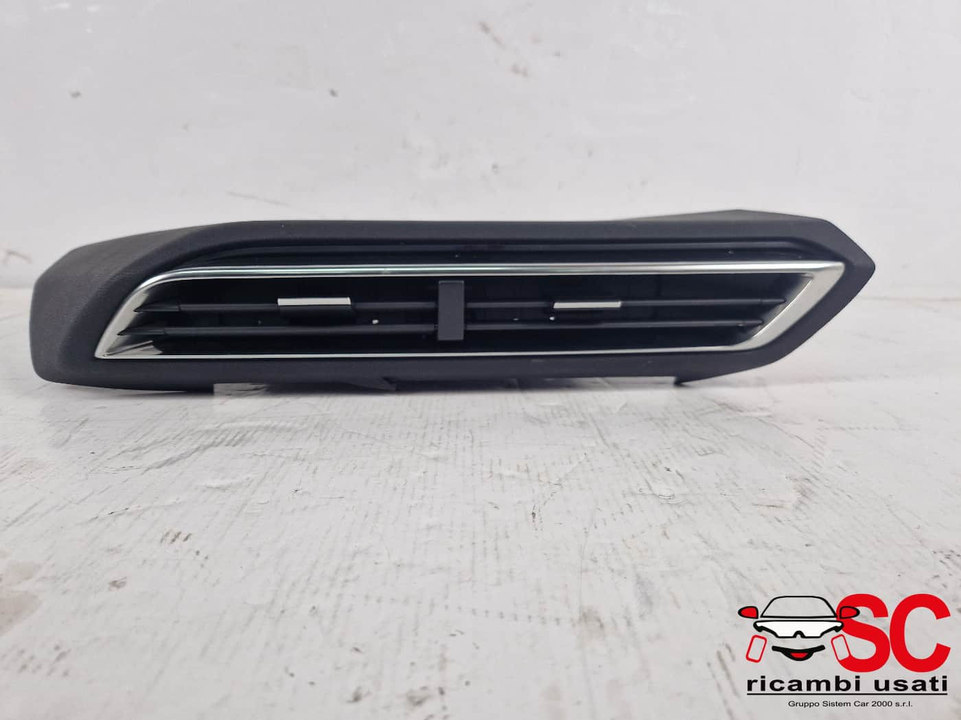 BOCCHETTA ARIA CENTRALE PEUGEOT 3008 Serie 9814075577 (24>)