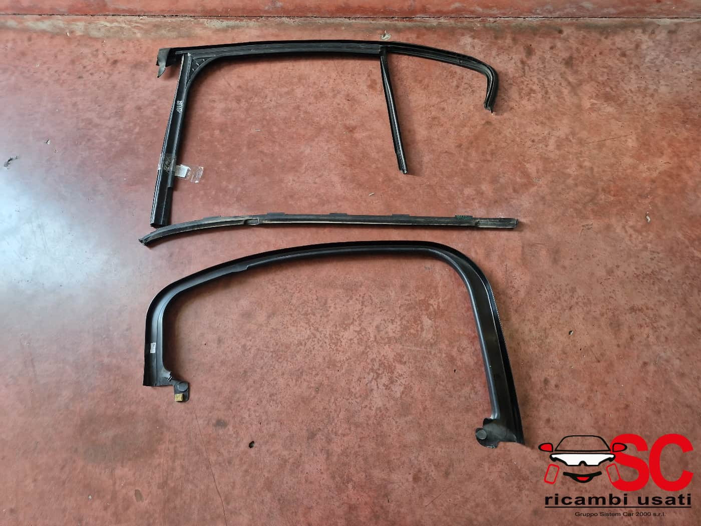 GUARNIZIONE PORTIERA POSTERIORE DESTRA ALFA ROMEO Giulia Serie (952_) 50562014 (16>)