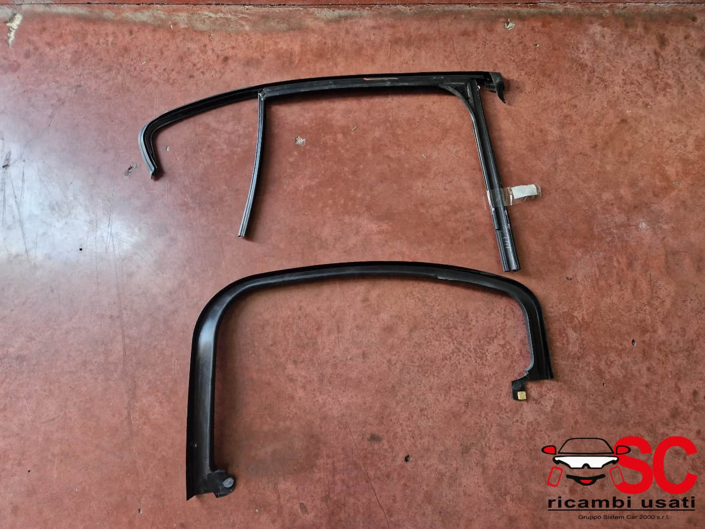 GUARNIZIONE PORTIERA POSTERIORE SINISTRA ALFA ROMEO Giulia Serie (952_) 50562017 (16>)