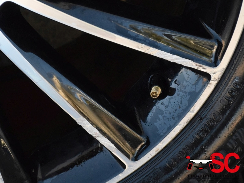 CERCHIO IN LEGA MERCEDES GLC Serie (W253) A2534011900 (15>)