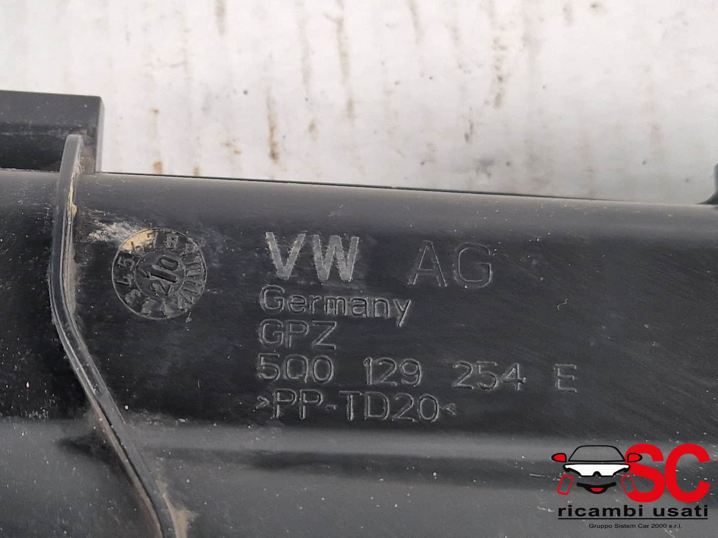 5Q0129254E 5Q0129254E FILTRO ARIA AUDI A3 Sportback (8YA) benzina