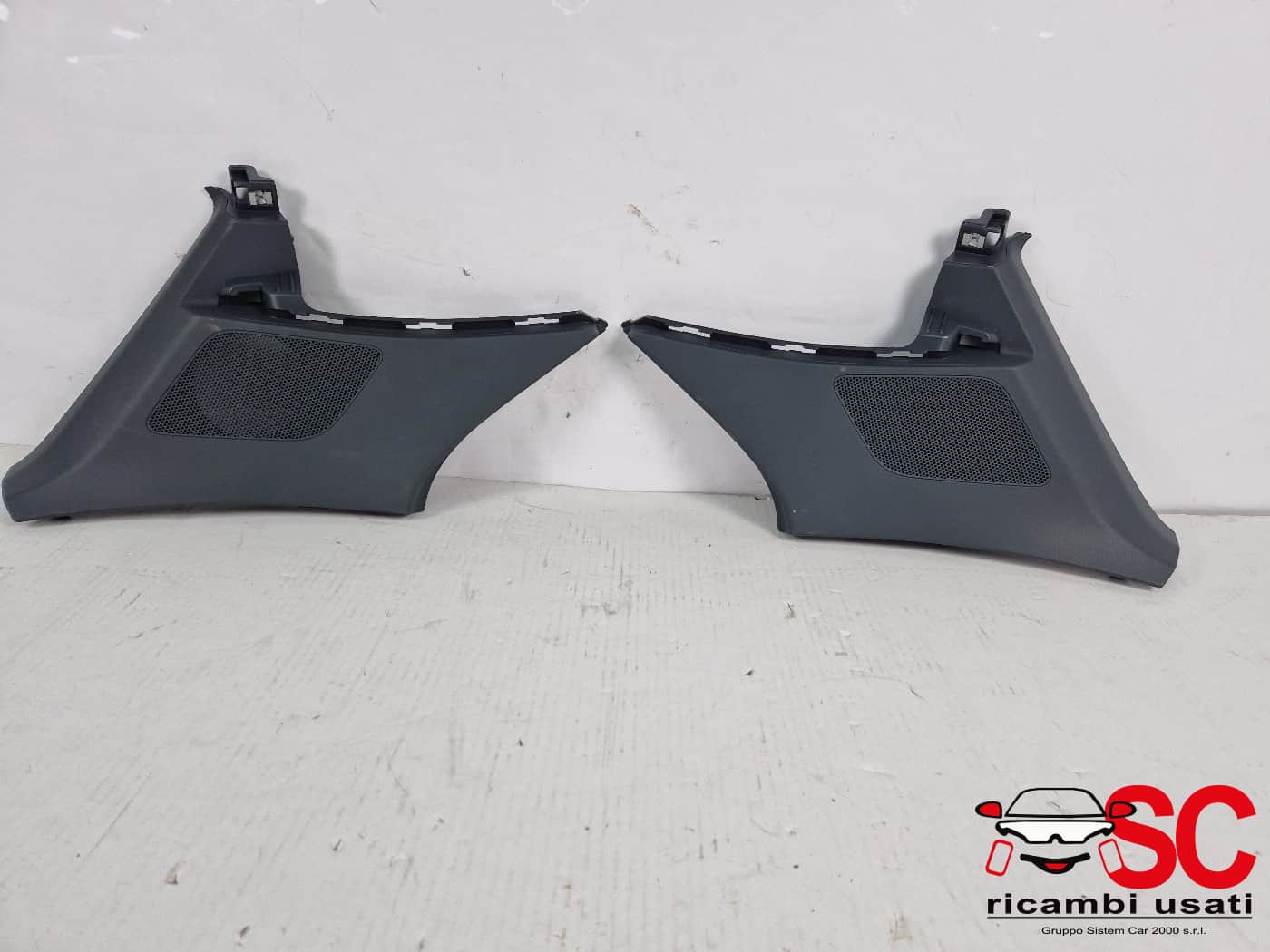 RIVESTIMENTO MONTANTE POSTERIORE SX E DX AUDI A3 Sportback (8YA) 8Y4867246A (19>)