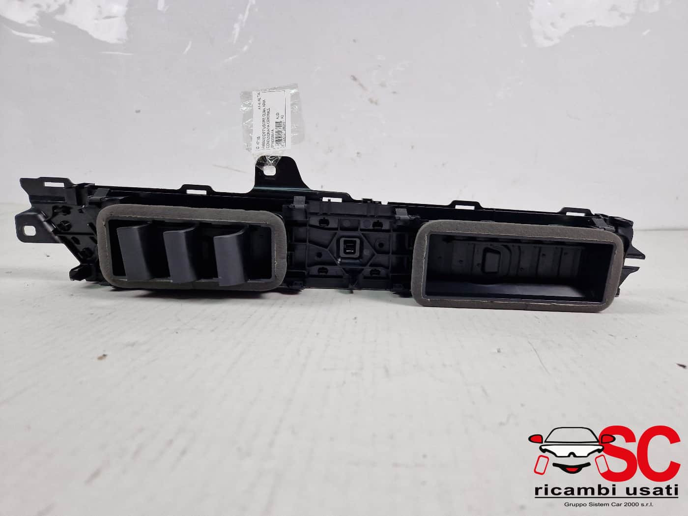 BOCCHETTA ARIA CENTRALE AUDI A3 Sportback (8YA) 8Y1820951A (19>)