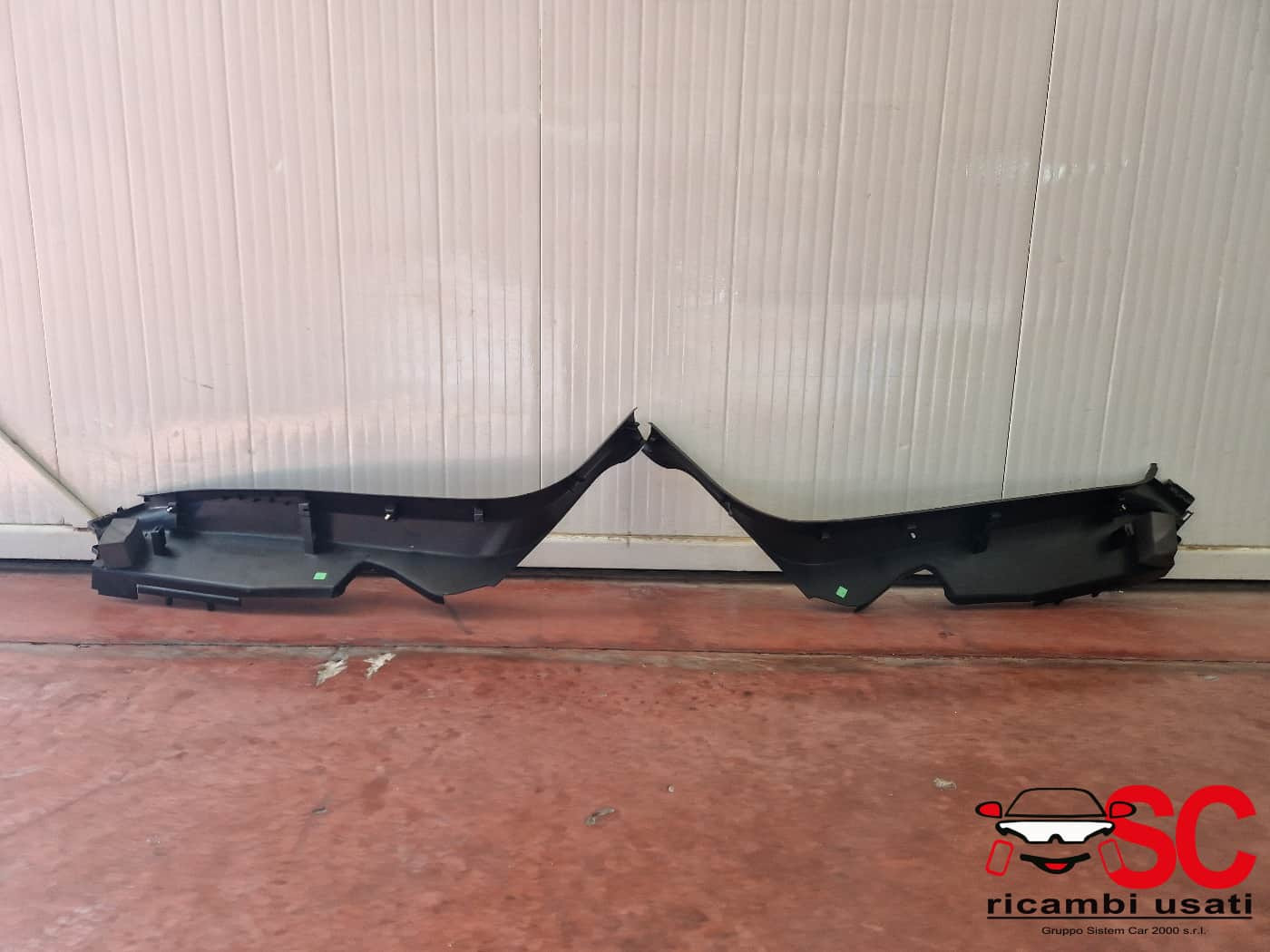 RIVESTIMENTO MONTANTE POSTERIORE SX E DX PEUGEOT 3008 Serie (24>)