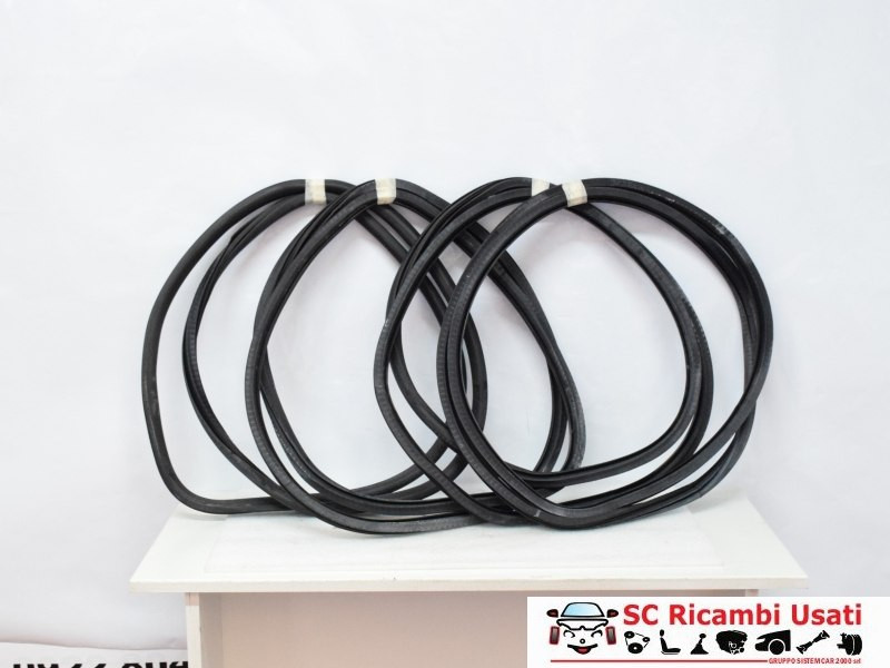 GUARNIZIONI PORTIERE VOLKSWAGEN Golf 6 Berlina (08>12)