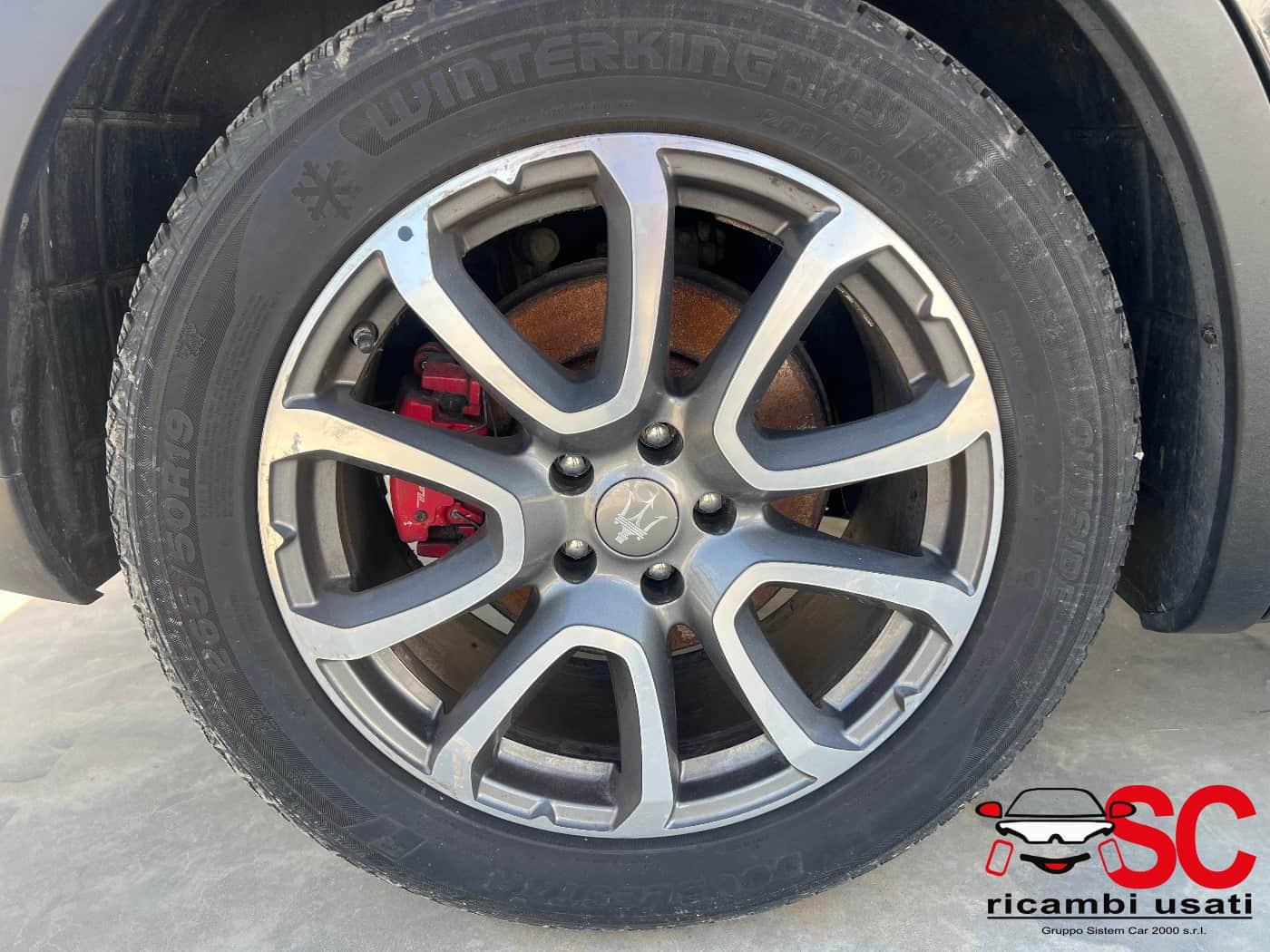 673009420 RICAMBI USATI AUTO MASERATI Levante Serie M16164D diesel 3.0