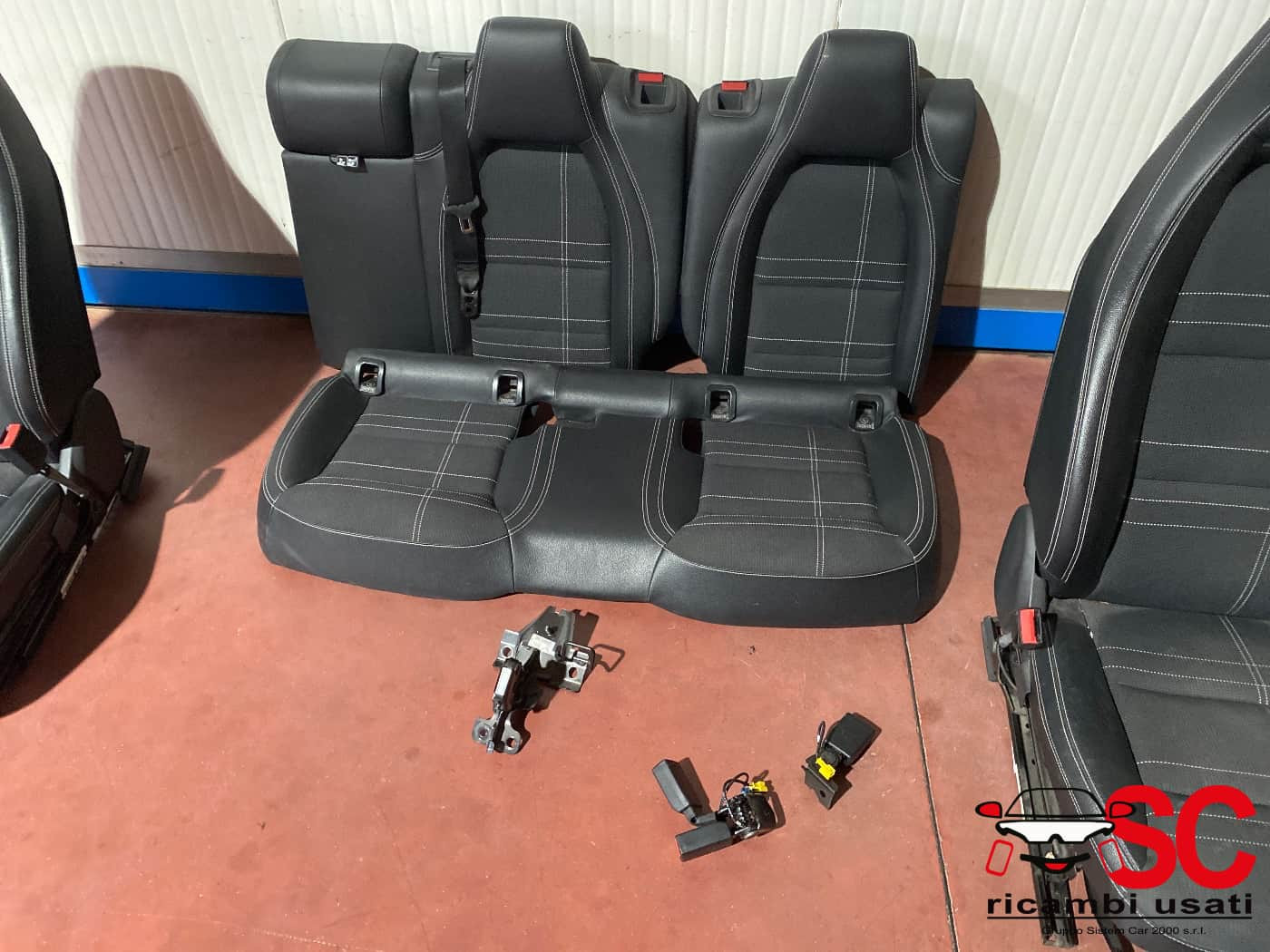 SEDILI MERCEDES Classe A Serie (W176) (12>18)
