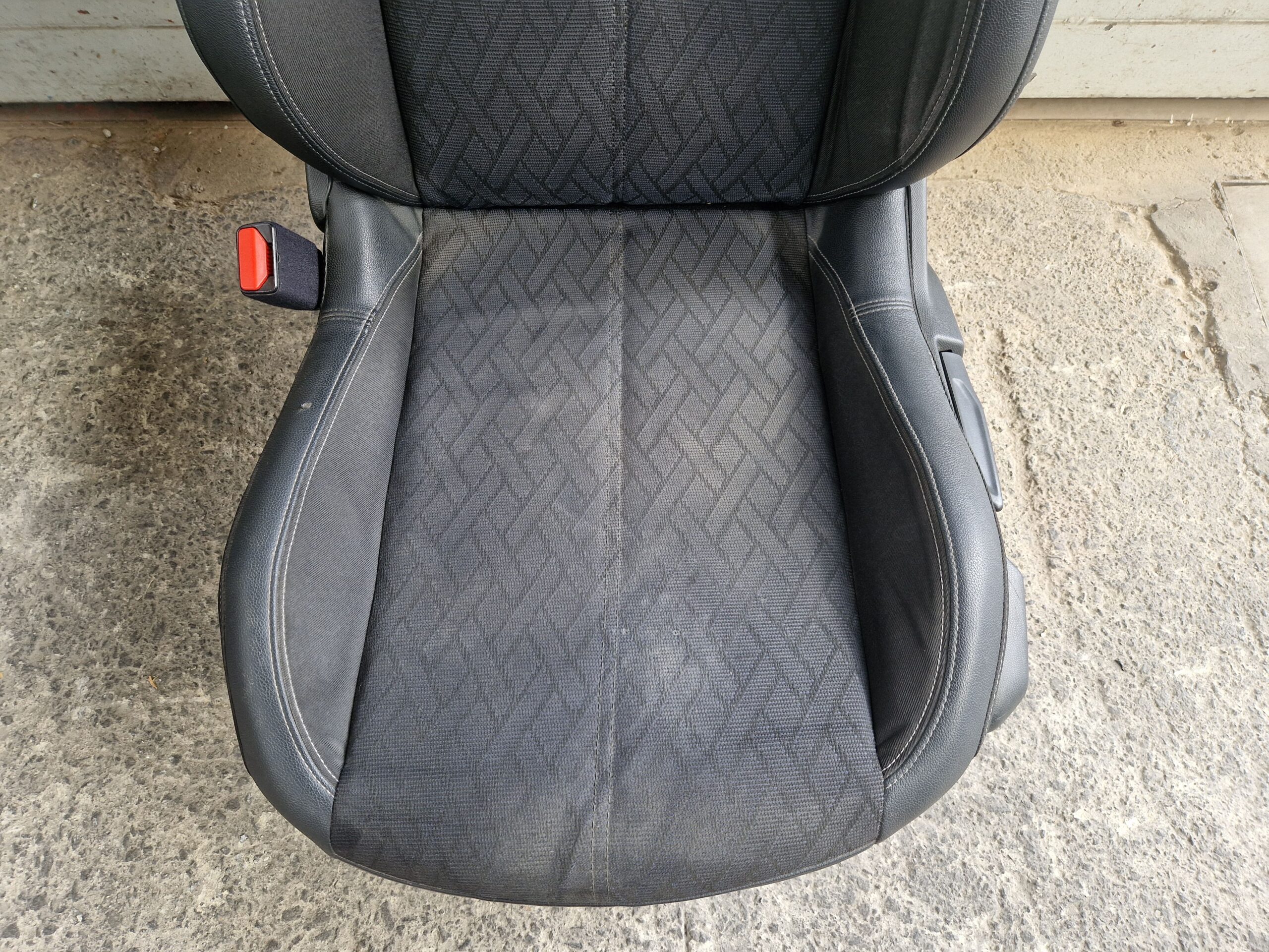 SEDILI OPEL Corsa F Serie 9823917680 YH01 (19>)