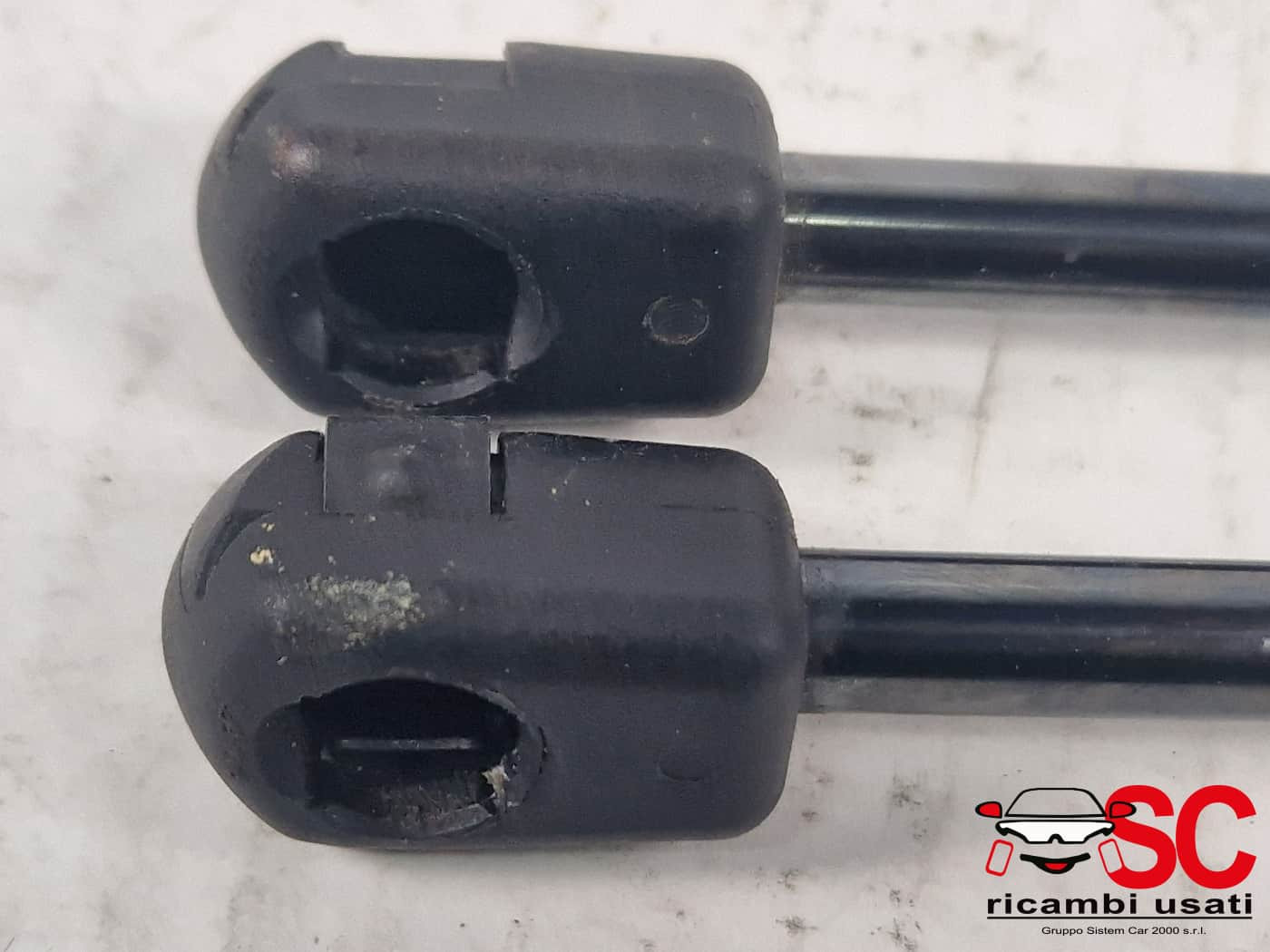 PISTONCINI COFANO POST. MG MG3 Serie 11206508 (24>)