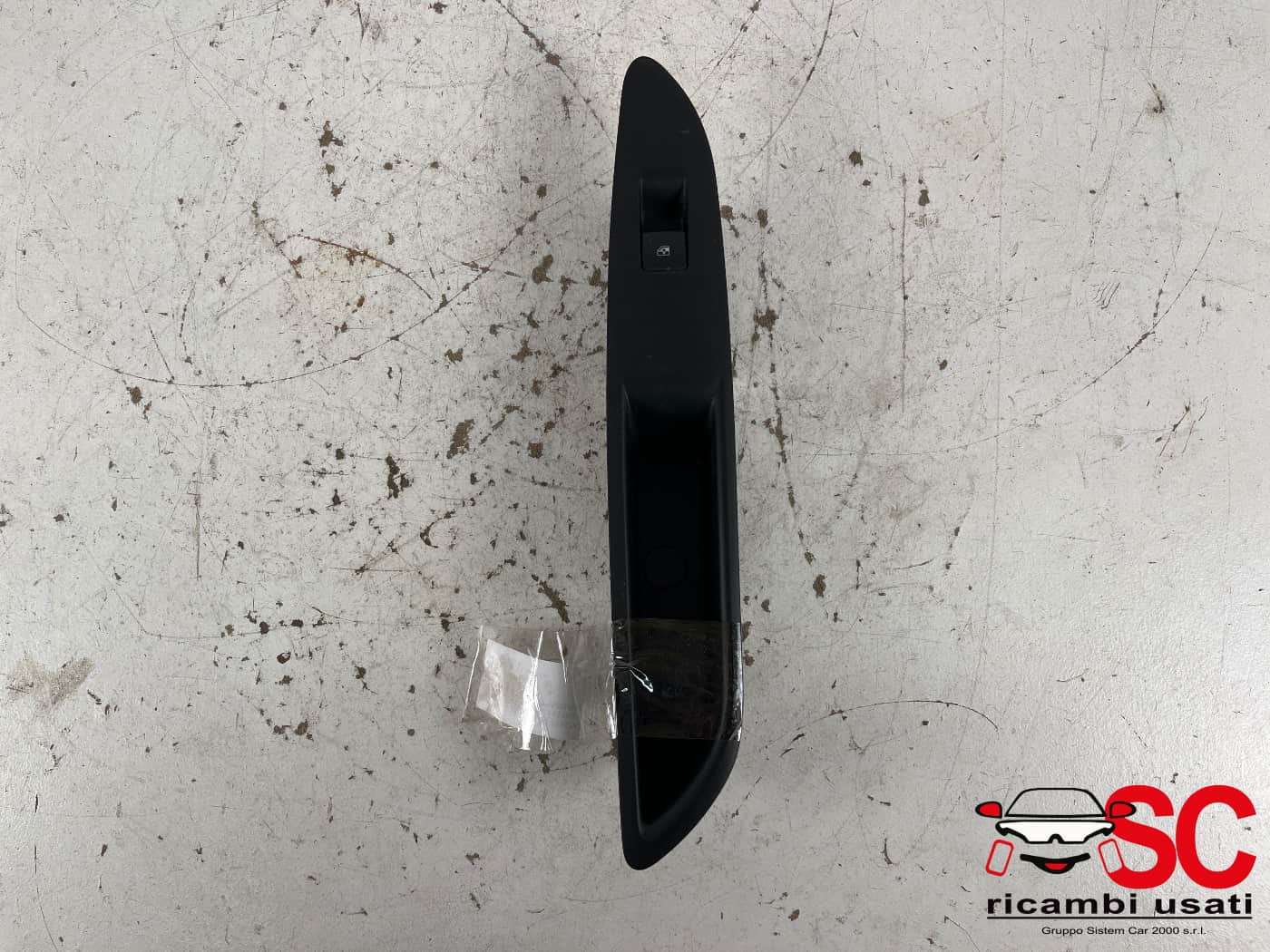 PULSANTE ALZAVETRO POSTERIORE SINISTRO OPEL Mokka X 95025524 (16>)
