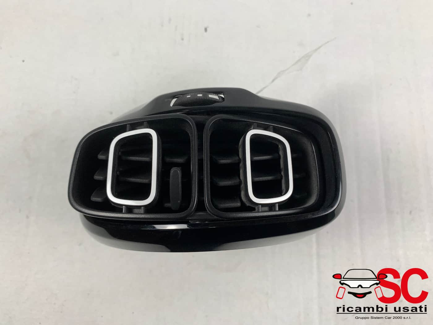 BOCCHETTA ARIA CRUSCOTTO DX CITROEN C3 AirCross 39102617 (17>)