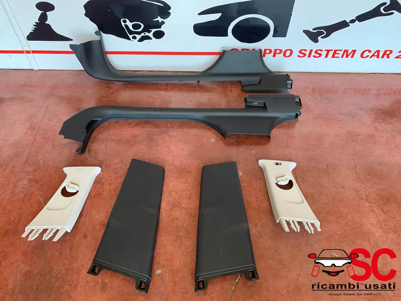 RIVESTIMENTO MONTANTE CENTRALE CITROEN C3 AirCross 39155659 (17>)