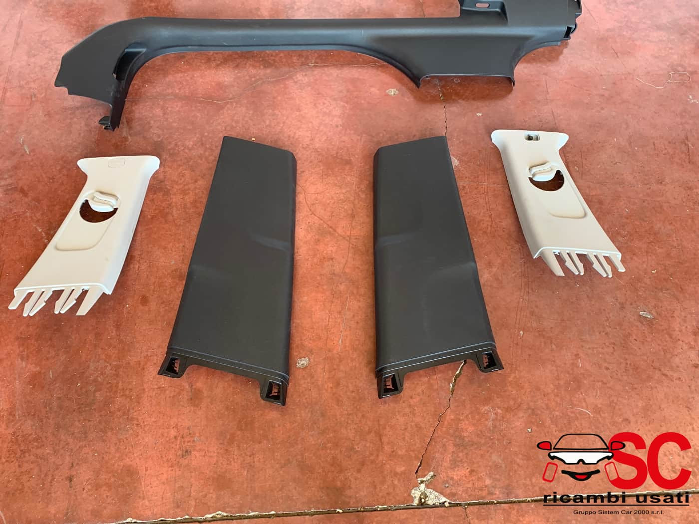 RIVESTIMENTO MONTANTE CENTRALE CITROEN C3 AirCross 39155659 (17>)