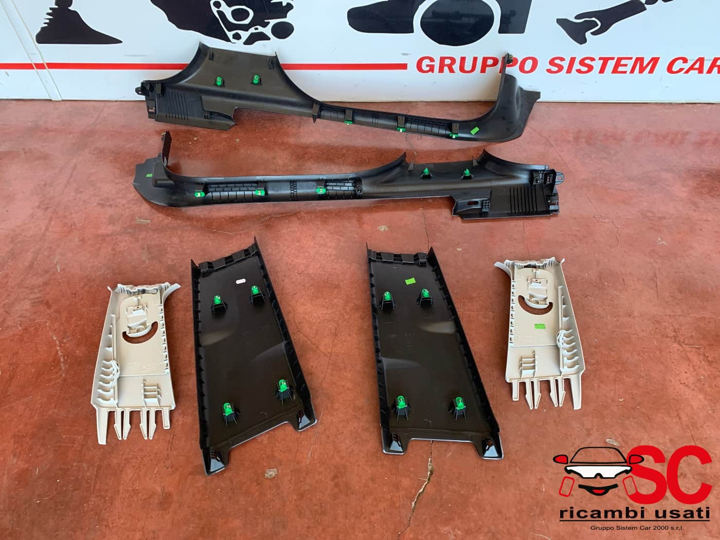 RIVESTIMENTO MONTANTE CENTRALE CITROEN C3 AirCross 39155659 (17>)