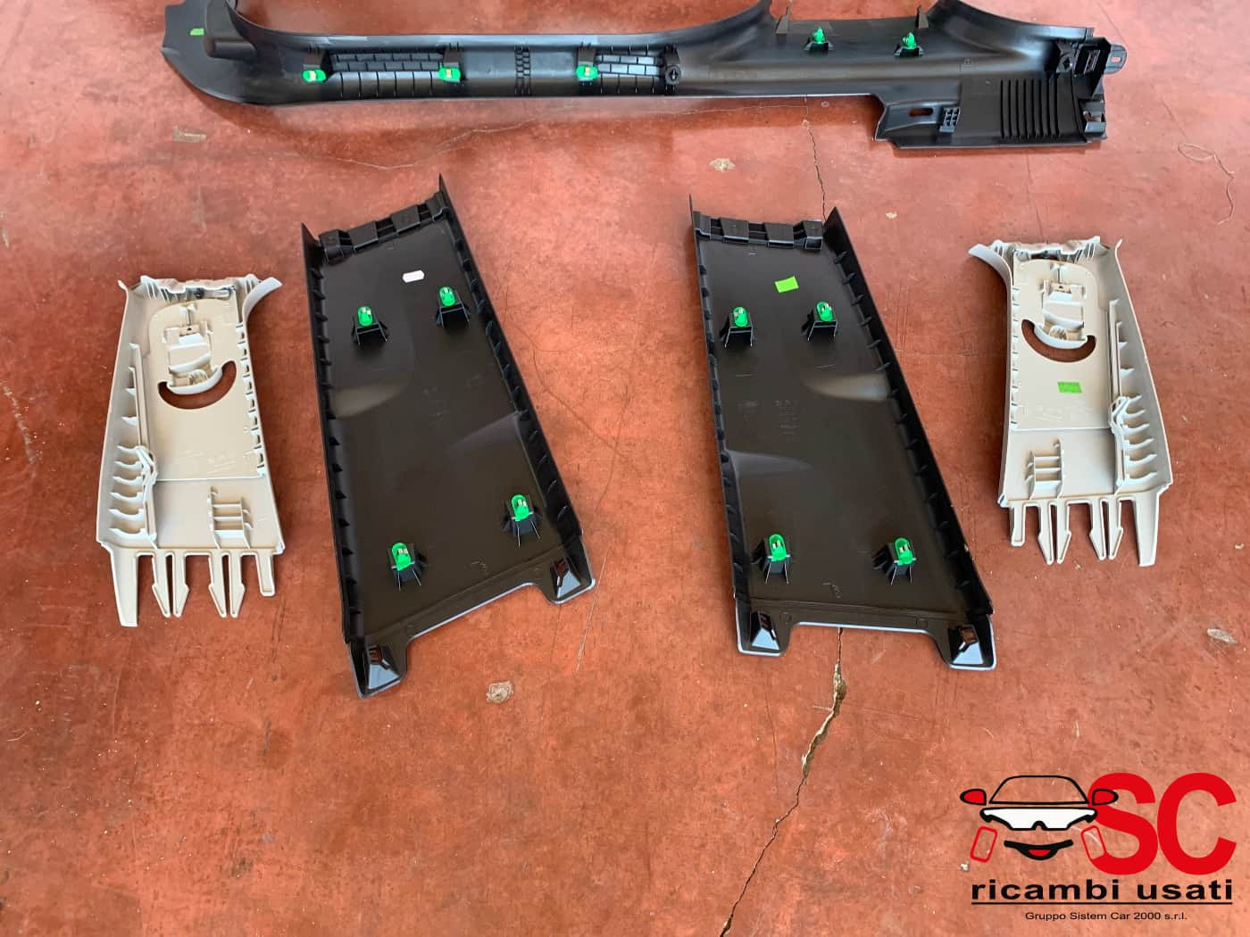 RIVESTIMENTO MONTANTE CENTRALE CITROEN C3 AirCross 39155659 (17>)