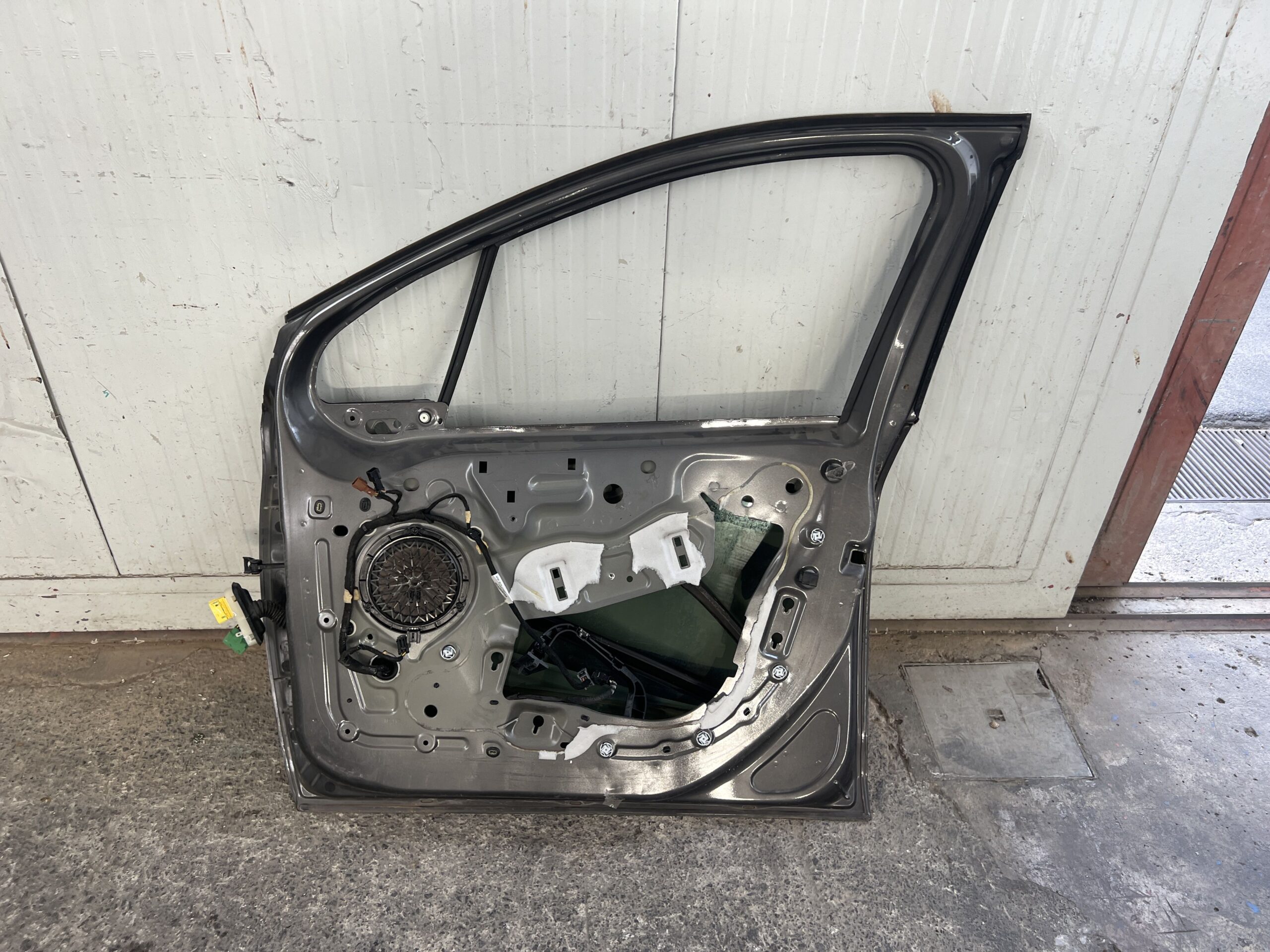 PORTIERA ANTERIORE DESTRA PEUGEOT 208 Serie 9807820680 HM01 (12>19)