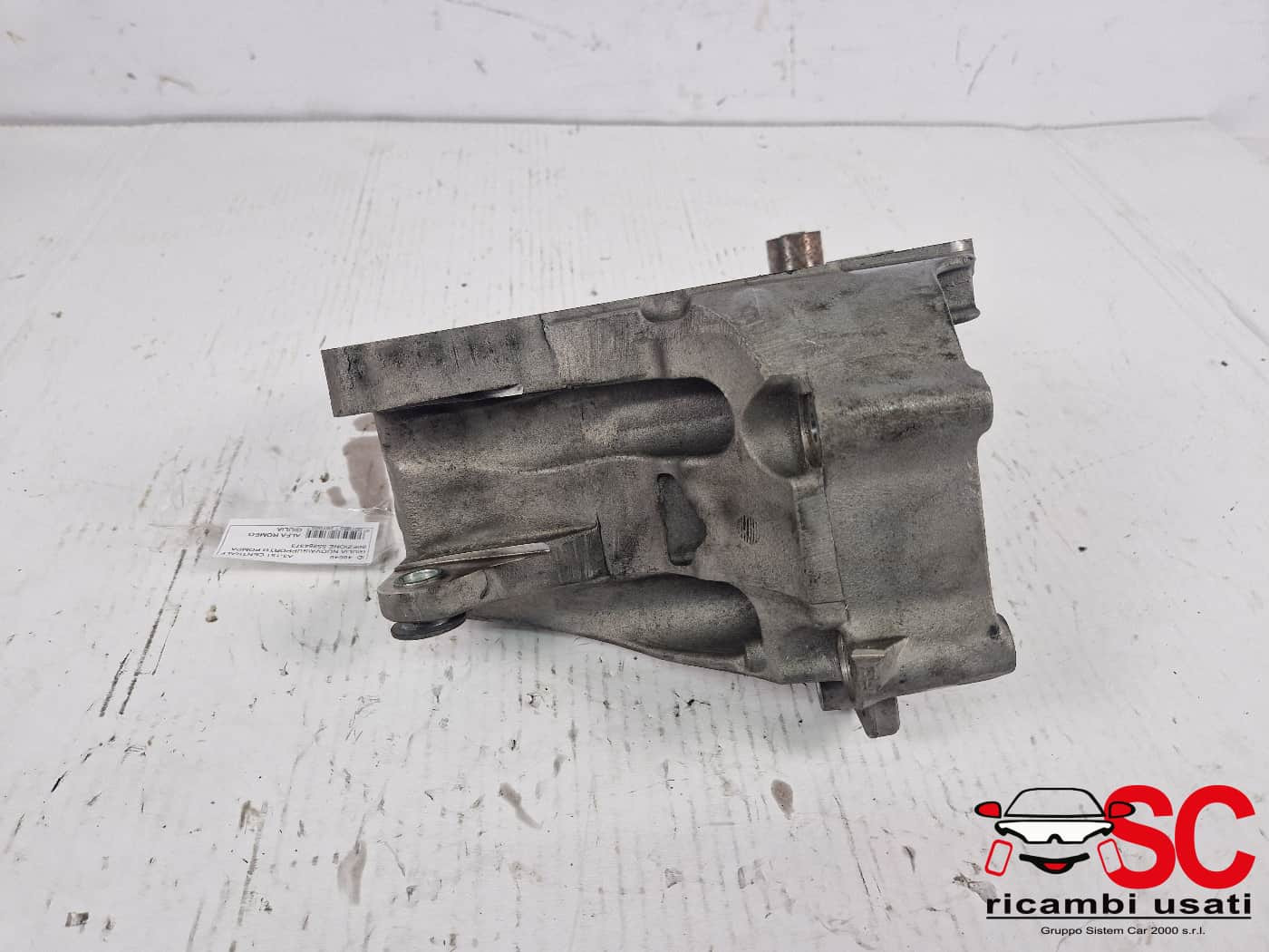 55284373 55284373 SUPPORTO POMPA INIEZIONE ALFA ROMEO Giulia Serie (952_) diesel