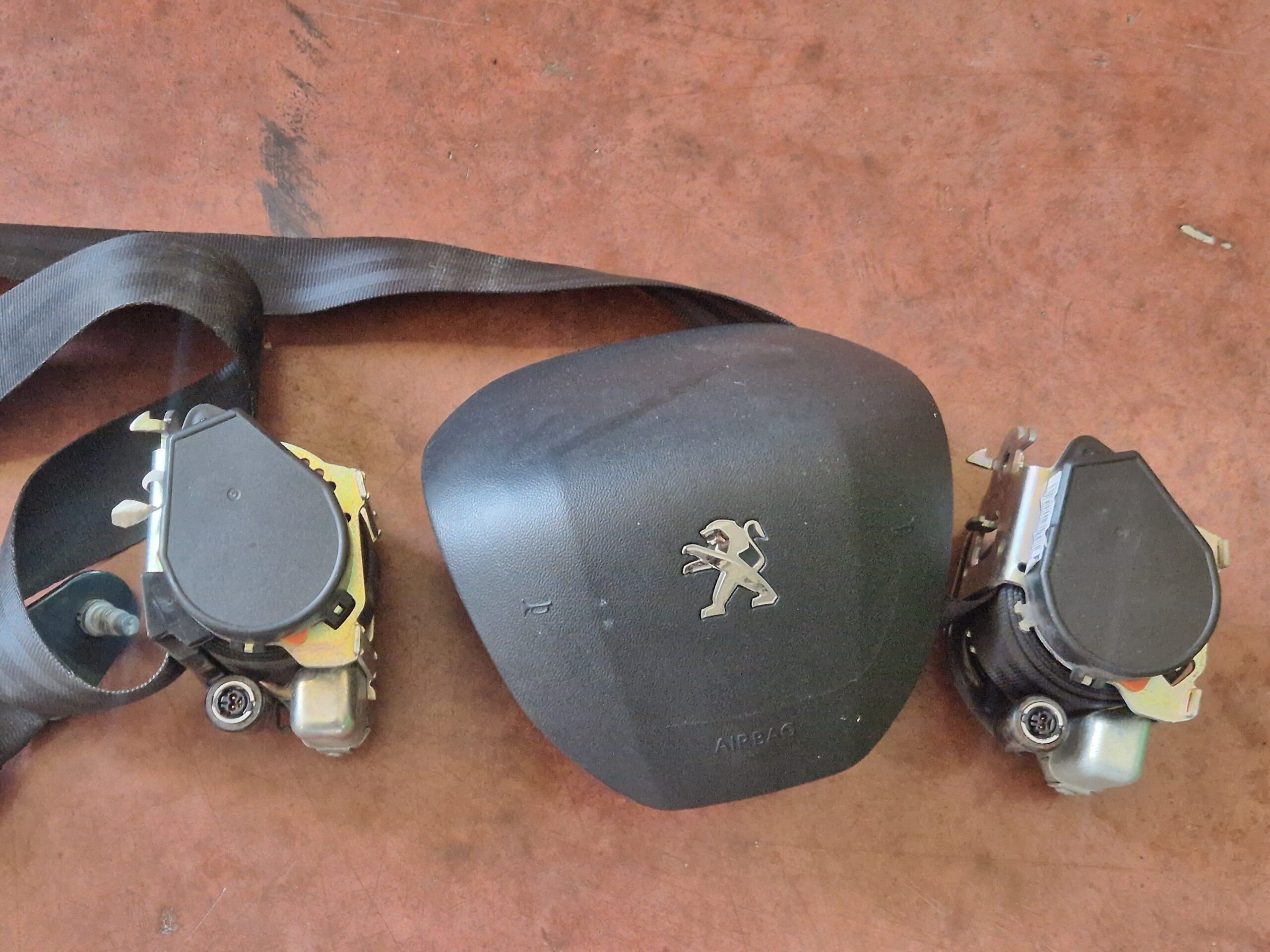KIT AIRBAG COMPLETO PEUGEOT 208 Serie 98072114ZD (12>19)