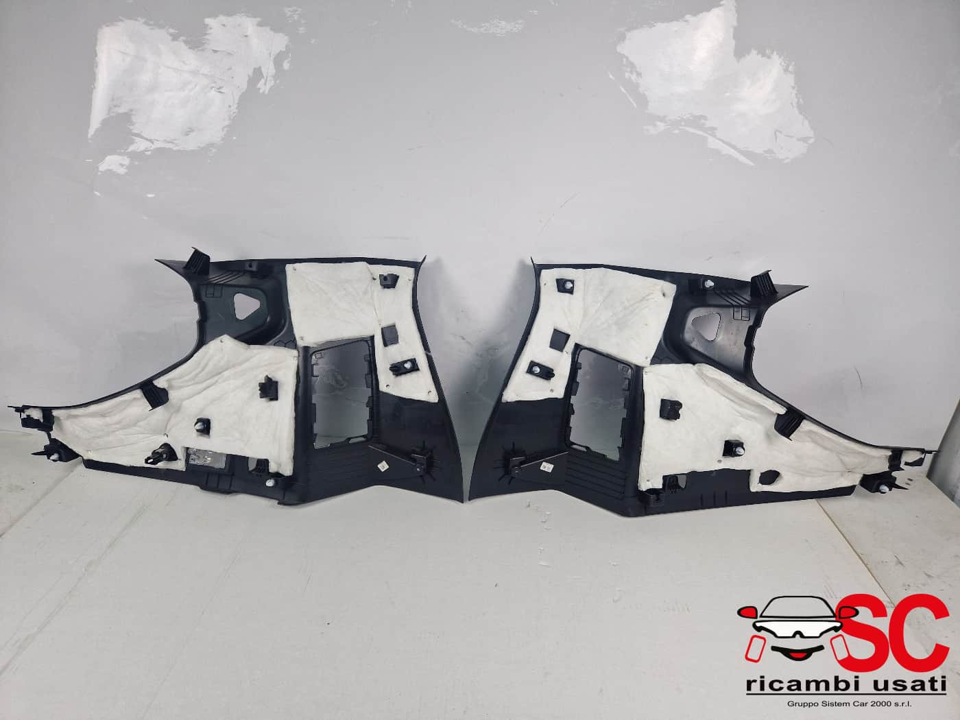 RIVESTIMENTO MONTANTE POSTERIORE SX E DX DACIA Jogger Serie 769184458R (21>)