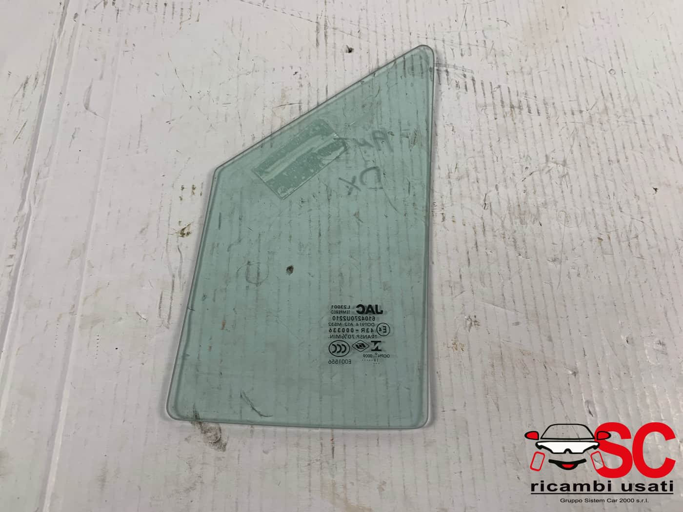 VETRO FISSO LATERALE DESTRO DR 4 Serie 6104270U2210 (21>)
