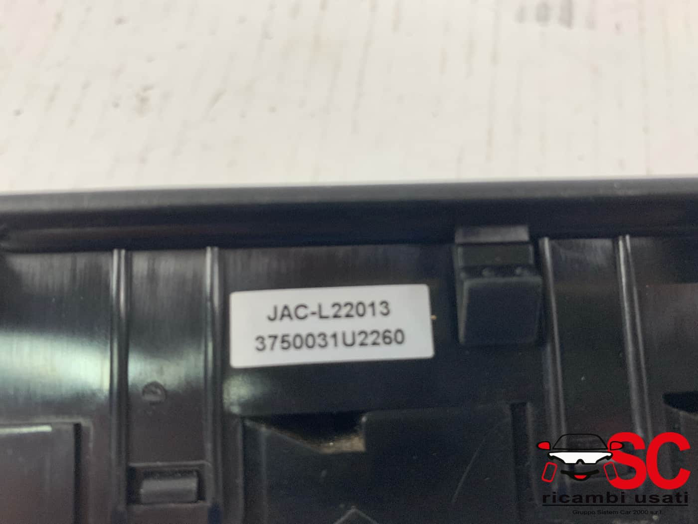 PULSANTIERA ANTERIORE SINISTRA DR 4 Serie 3750031U2260 (21>)