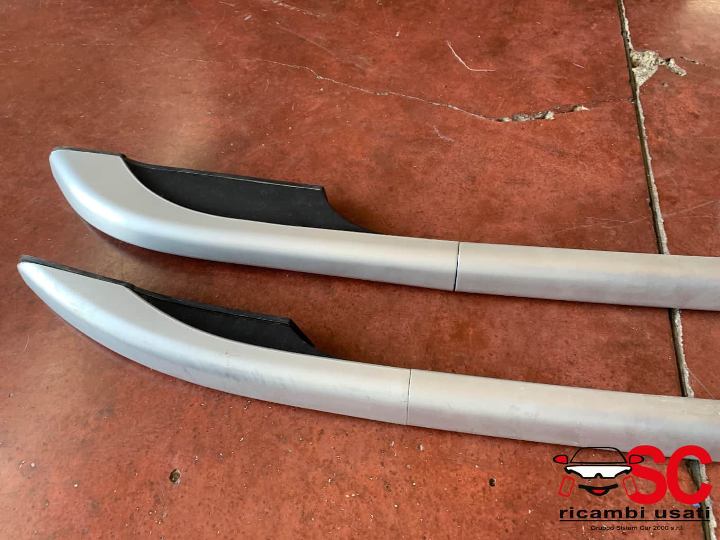 BARRE TETTO DR 4 Serie 5704300U2220 (21>)
