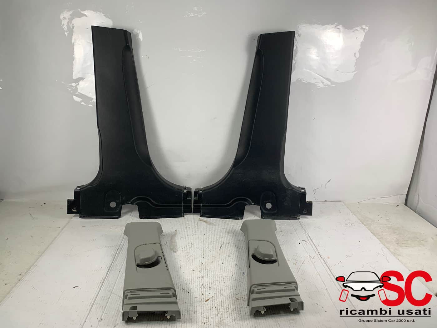 RIVESTIMENTO MONTANTE CENTRALE DR 4 Serie 3410600034 (21>)