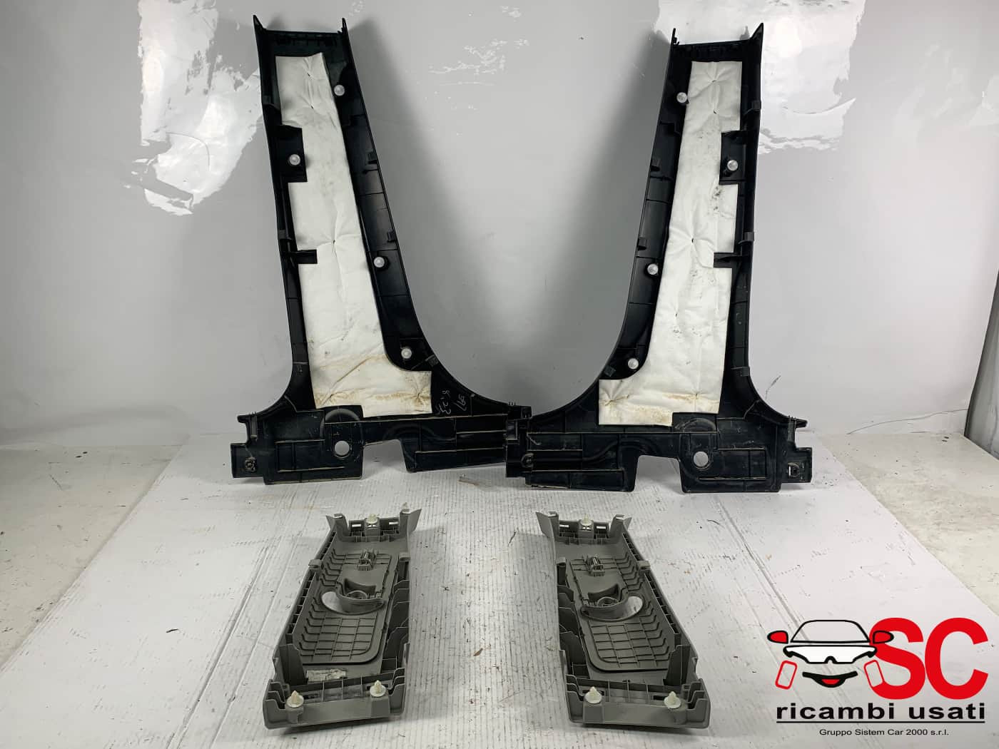 RIVESTIMENTO MONTANTE CENTRALE DR 4 Serie 3410600034 (21>)
