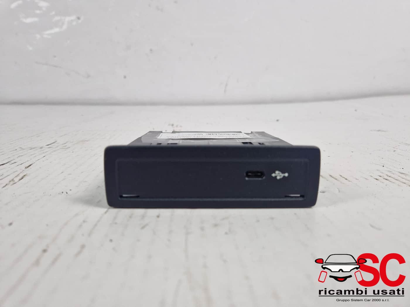PORTA USB MERCEDES GLE W167 A1678201402 (18>)
