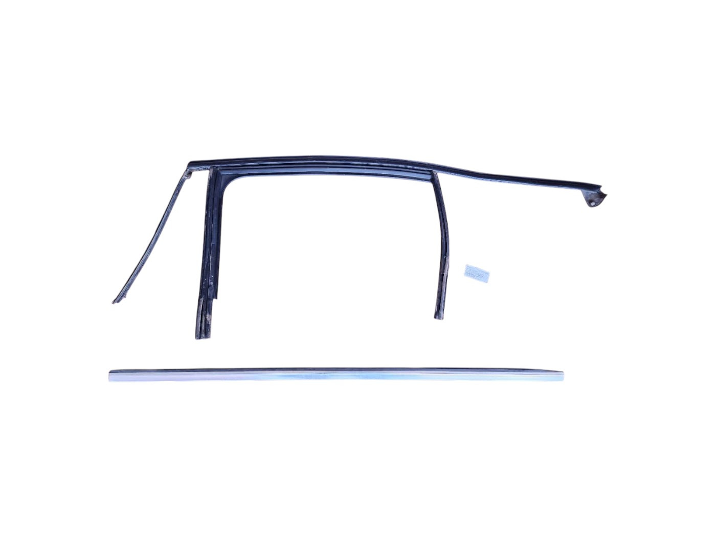 GUARNIZIONE PORTIERA POSTERIORE SINISTRA MERCEDES Classe A Serie (W176) A1767350025 (12>18)