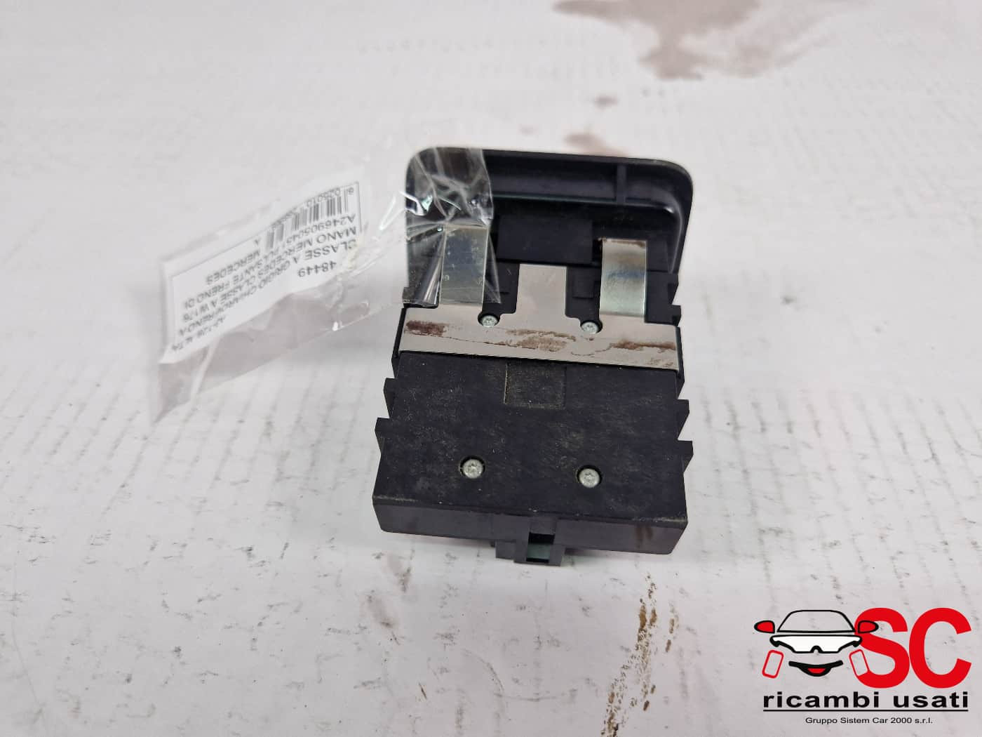 PULSANTE FRENO DI STAZIONAMENTO MERCEDES Classe A Serie (W176) A2469050451 (12>18)