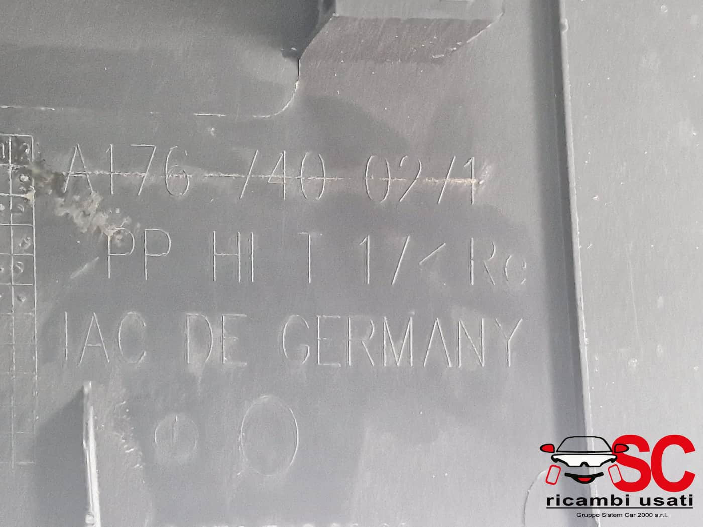 RIVESTIMENTO PLASTICA INTERNO PORTELLONE POST MERCEDES Classe A Serie (W176) A1767403600 (12>18)