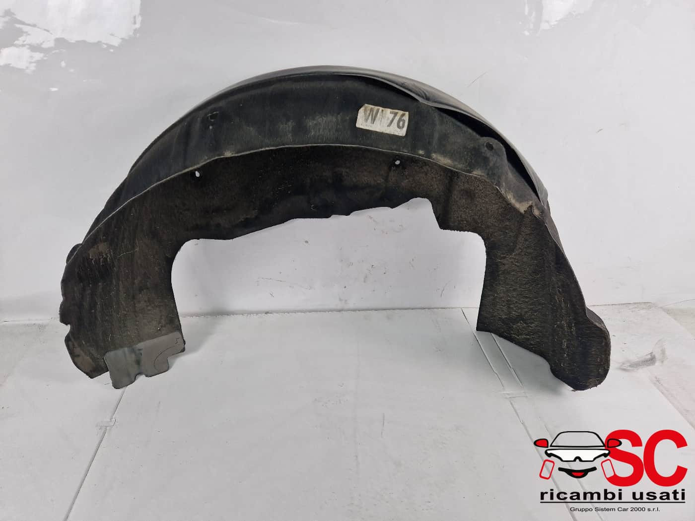 PASSARUOTA POST SX MERCEDES Classe A Serie (W176) A1766900100 (12>18)
