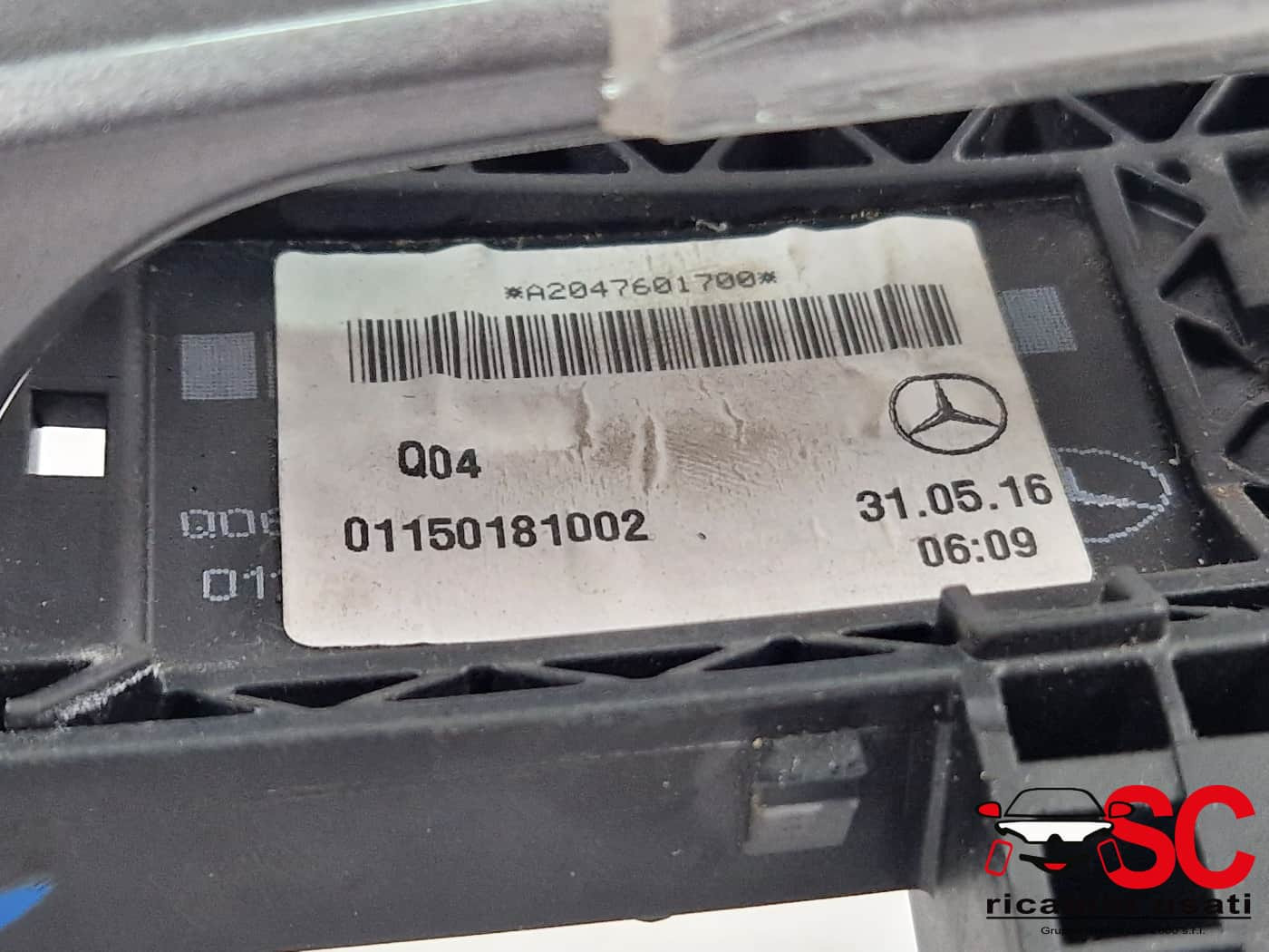MANIGLIA ESTERNA ANTERIORE SINISTRA MERCEDES Classe A Serie (W176) A2047601700 (12>18)