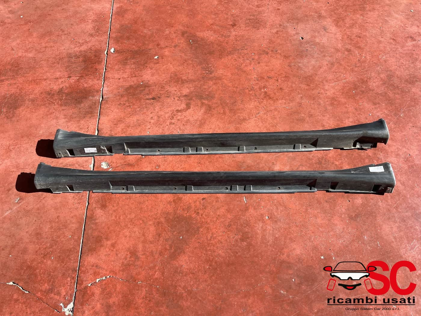 COPPIA SOTTOPORTA DESTRA E SINISTRA NISSAN Juke Serie F15 768511KA6A (14>18)